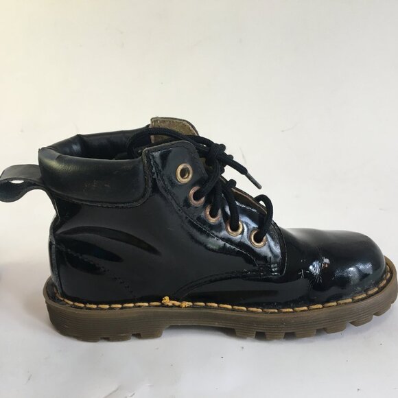 Dr. Martens Air Wair Boots Patent Leather Youth Sz 11 Black Doc Martens England - Picture 8 of 13